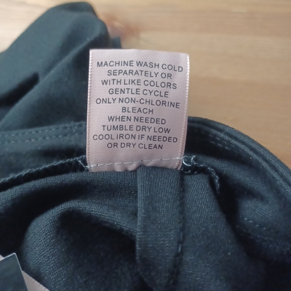 Philosophy Tummy Control Skirt Size Small Black NWT - Picture 10 of 11